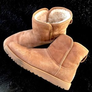 UGG Cory II boot